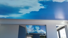 Mavi gkyz temal resimli asma tavan